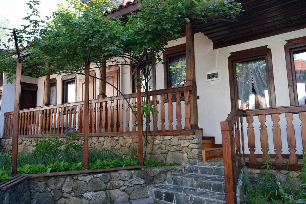 Гостоприемница Георги Kalofer Bagian luar foto